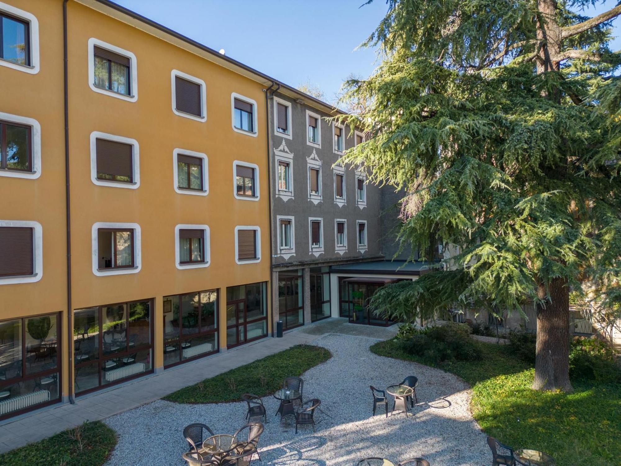 Hotel San Pancrazio Trescore Balneario Exterior photo