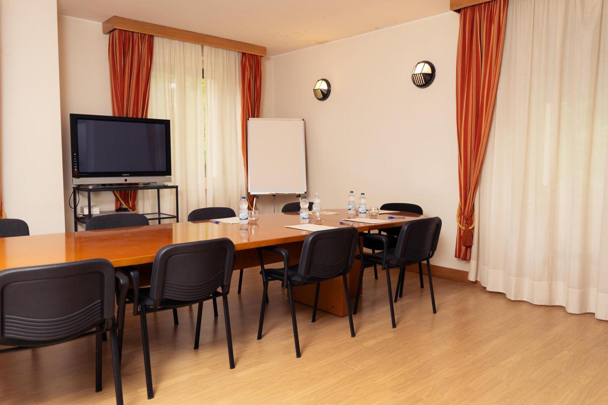 Hotel San Pancrazio Trescore Balneario Exterior photo